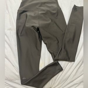 Alo High-Waist Airlift Legging